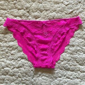 Victoria’s Secret Dream Angels cheekini hot pink floral lace NWT